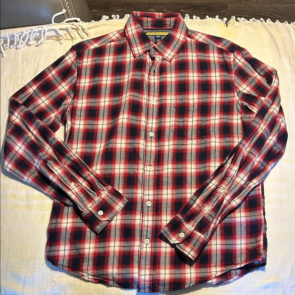 Prince & Fox Men's Red and Black Plaid Button-Up Shirt size S